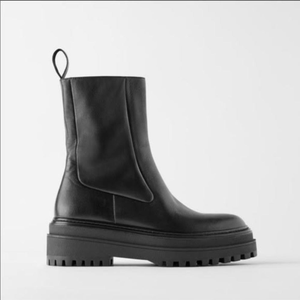 NWT ZARA LEATHER BOOTS